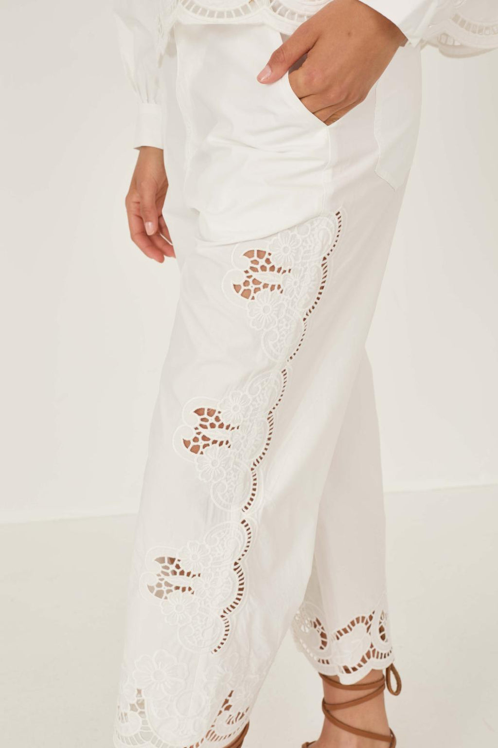 Pantalón Bordado "Calista"