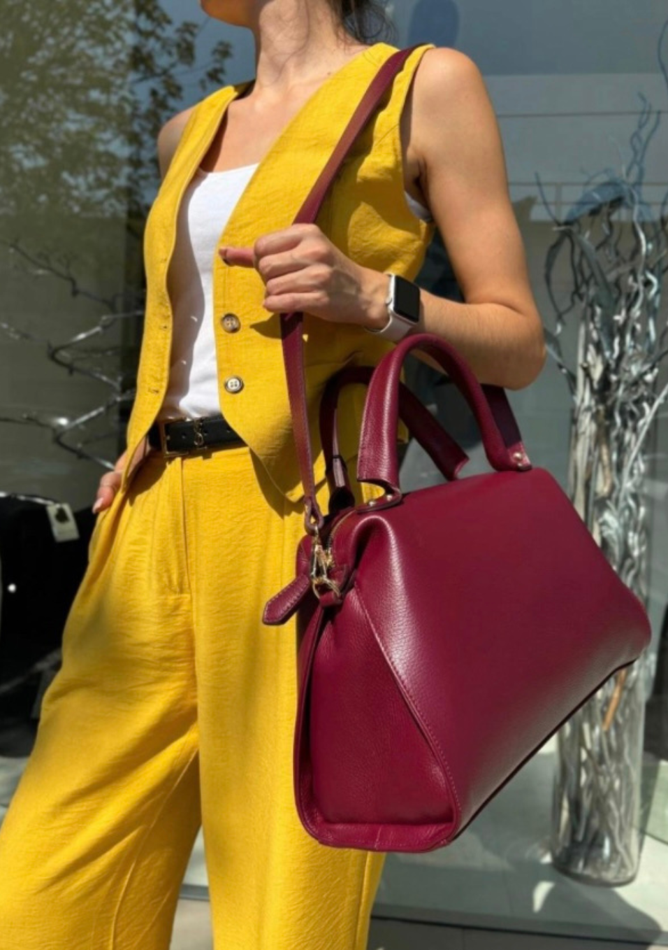 Bolso de cuero tipo saco (3)