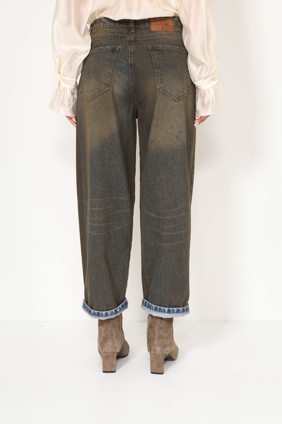 JEANS DE CORTE BOYFRIEND EN DENIM 100% ALGODÓN