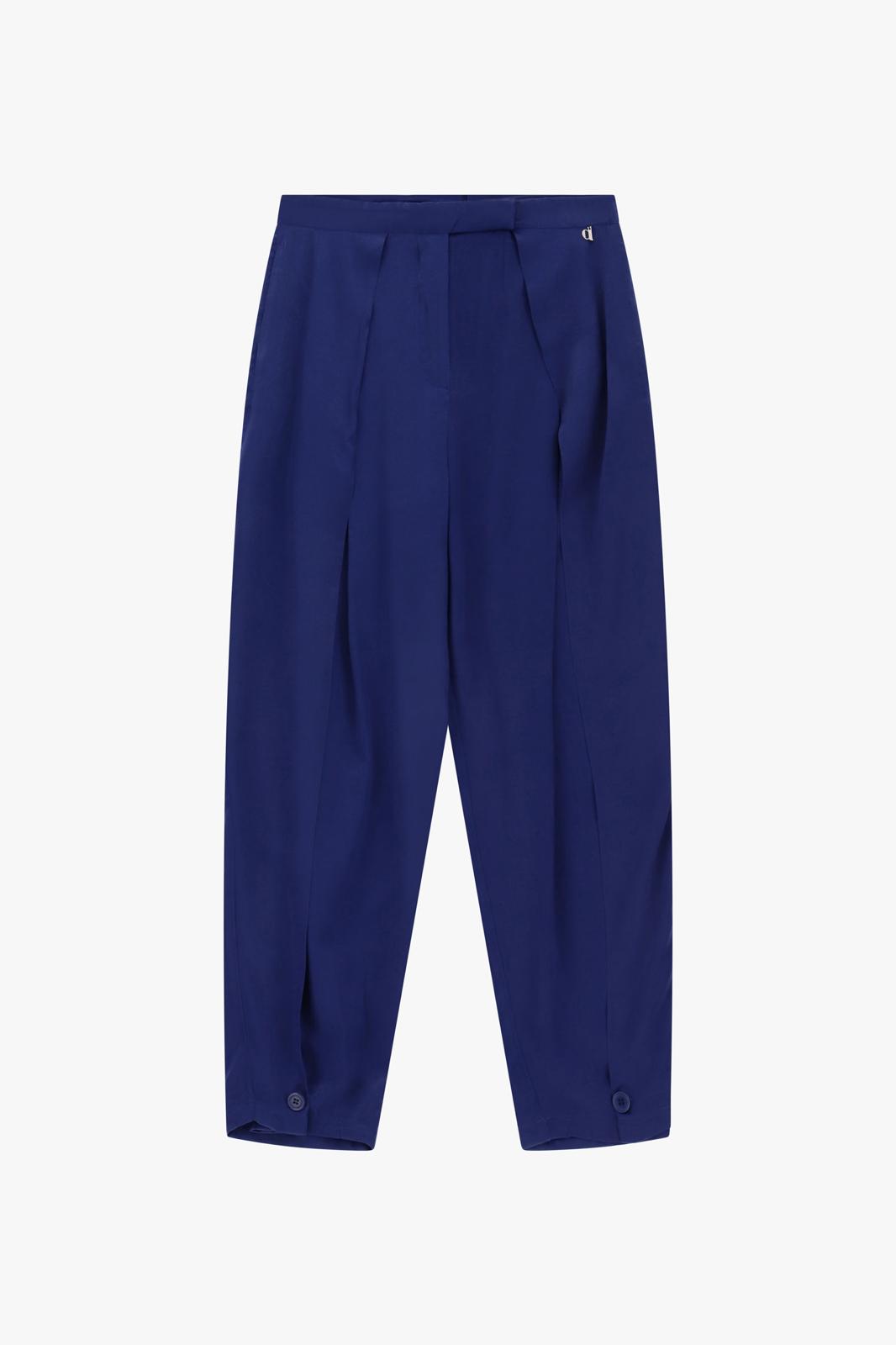 PANTALÓN TOBILLERO CON BAJO AJUSTABLE CON BOTÓN