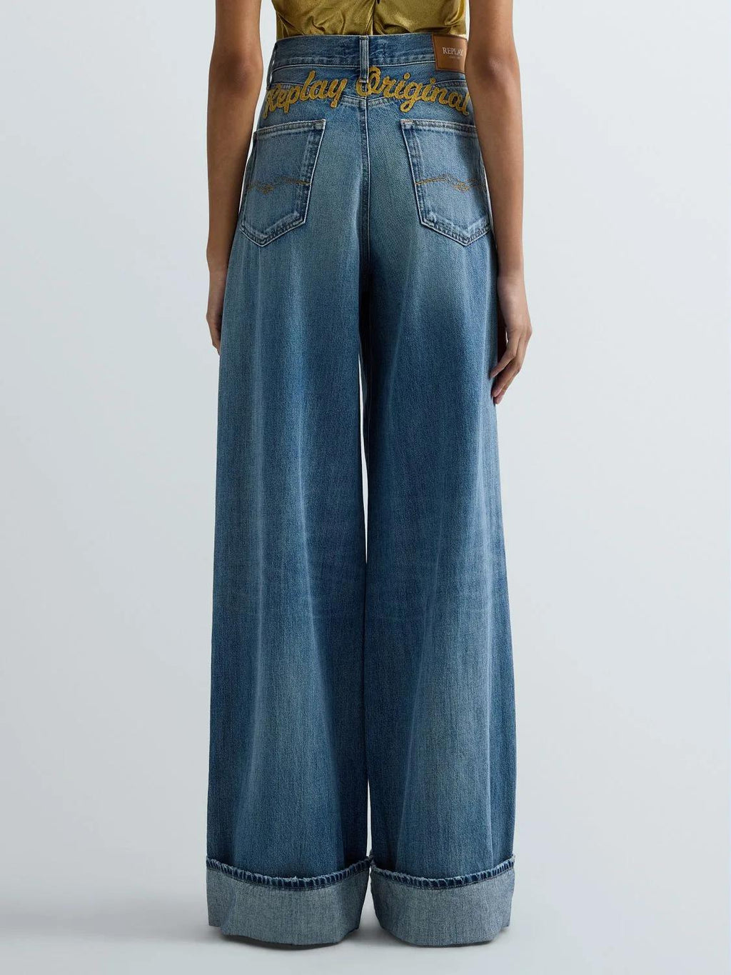 DENIM CON LOGO BORDADO